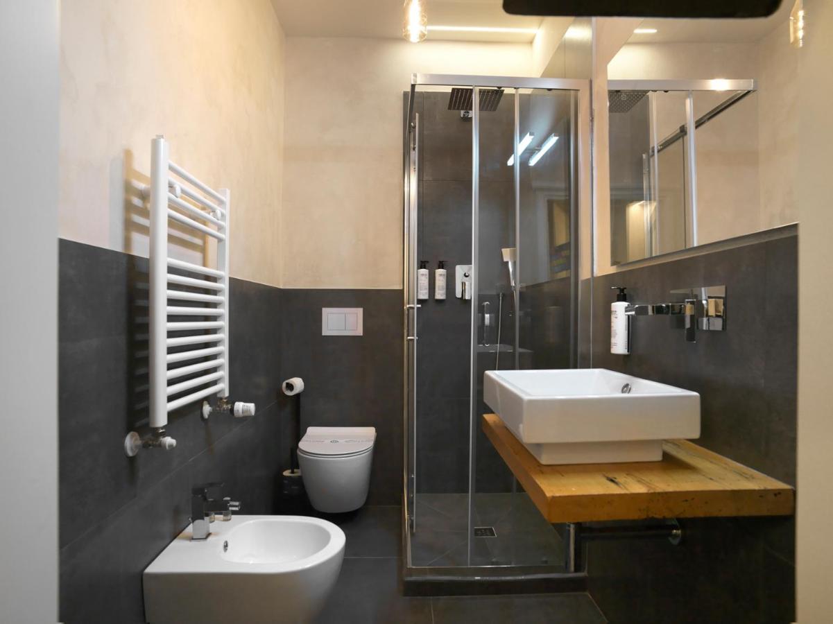 Camera King Deluxe