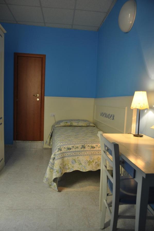 Camera Singola con Bagno Privato