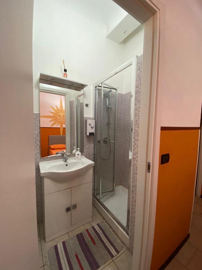 Camera Doppia con Letti Singoli con Bagno Privato