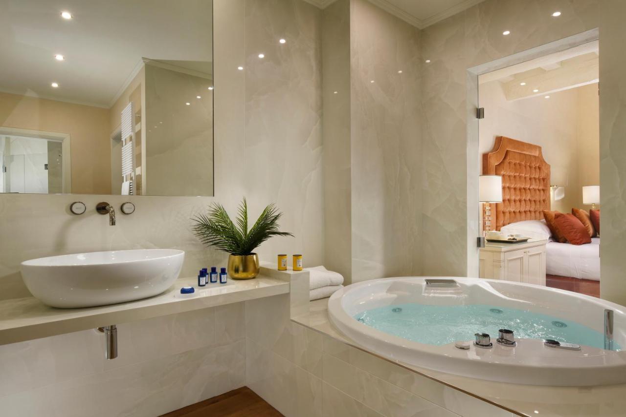 Luxury Suite