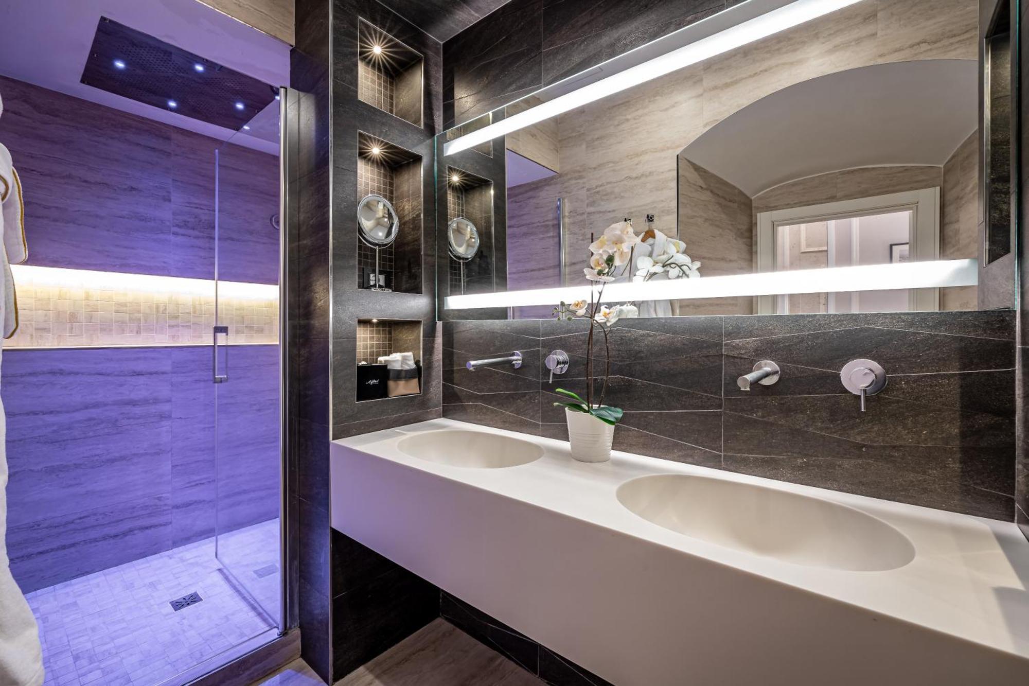 Exclusive Suite River View