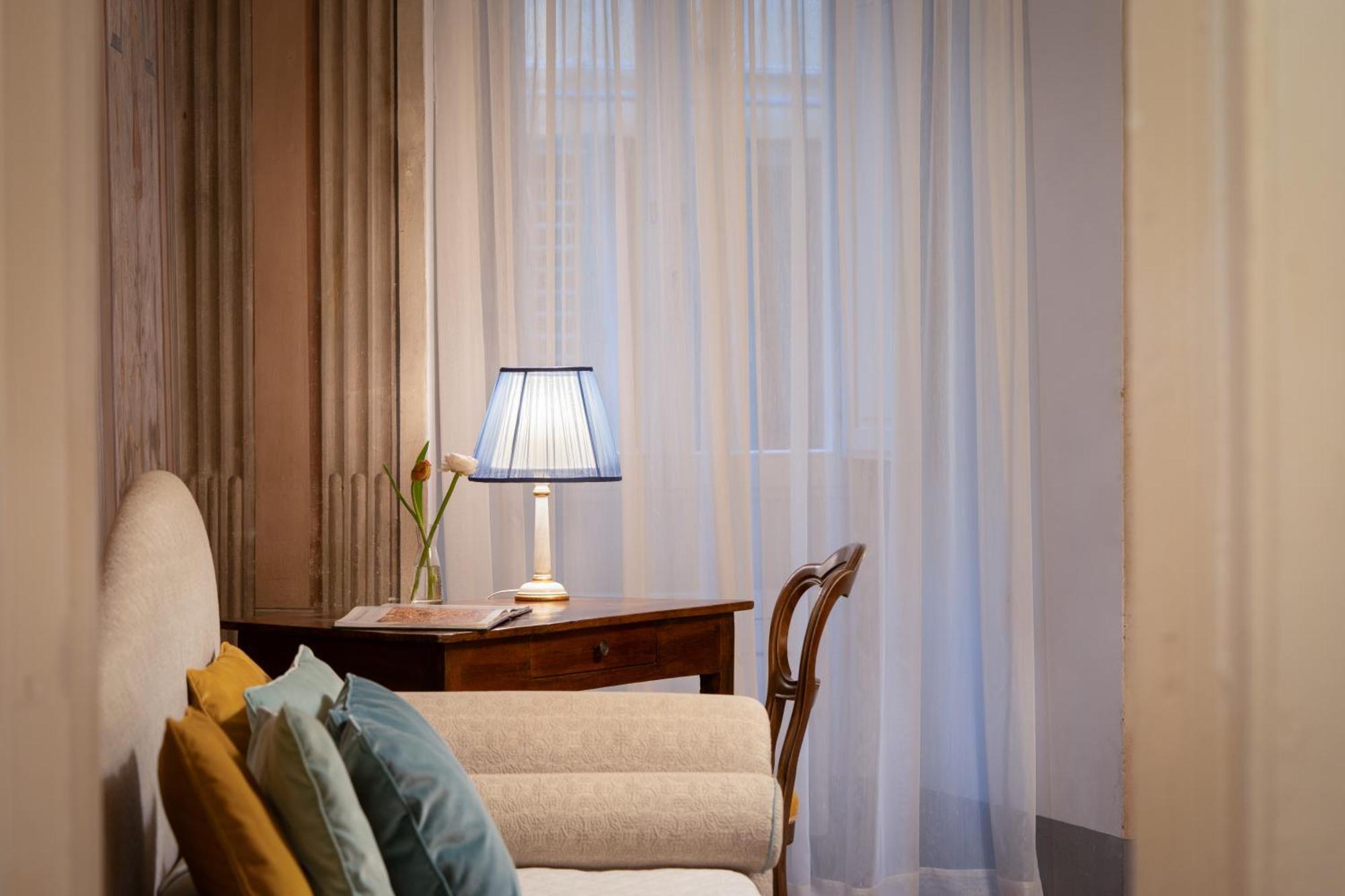 Deluxe Suite Spa Bath