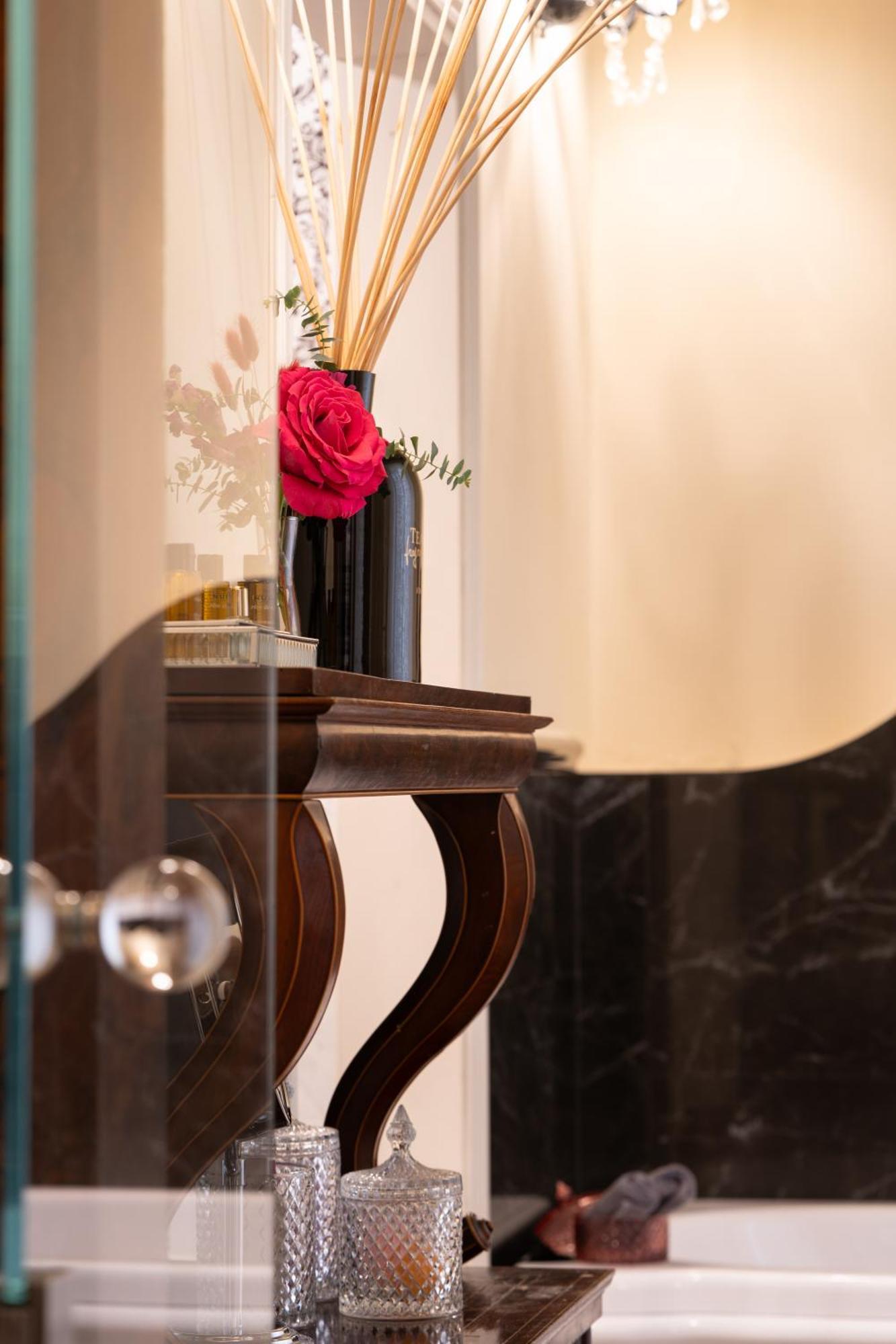 King Suite Whirlpool
