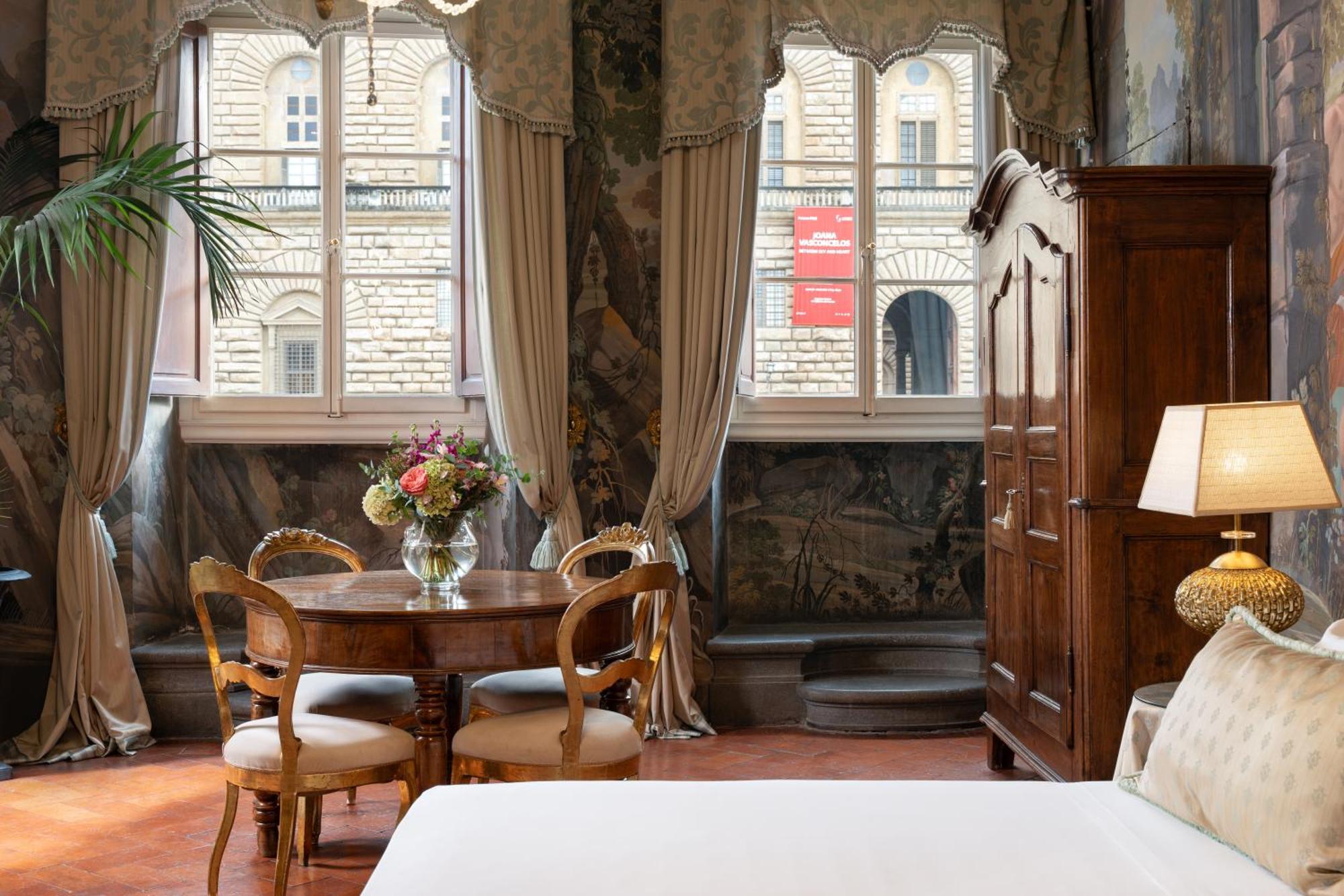 King Suite Whirlpool