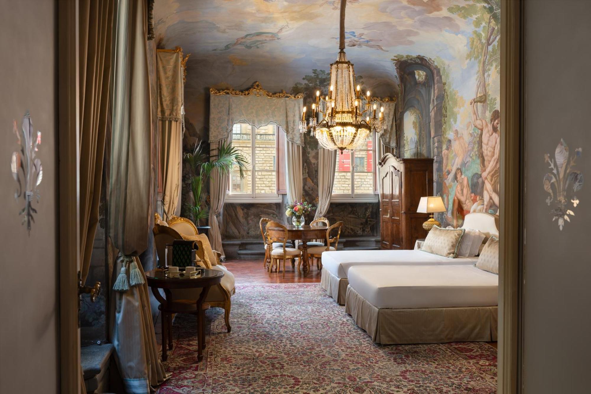 King Suite Whirlpool