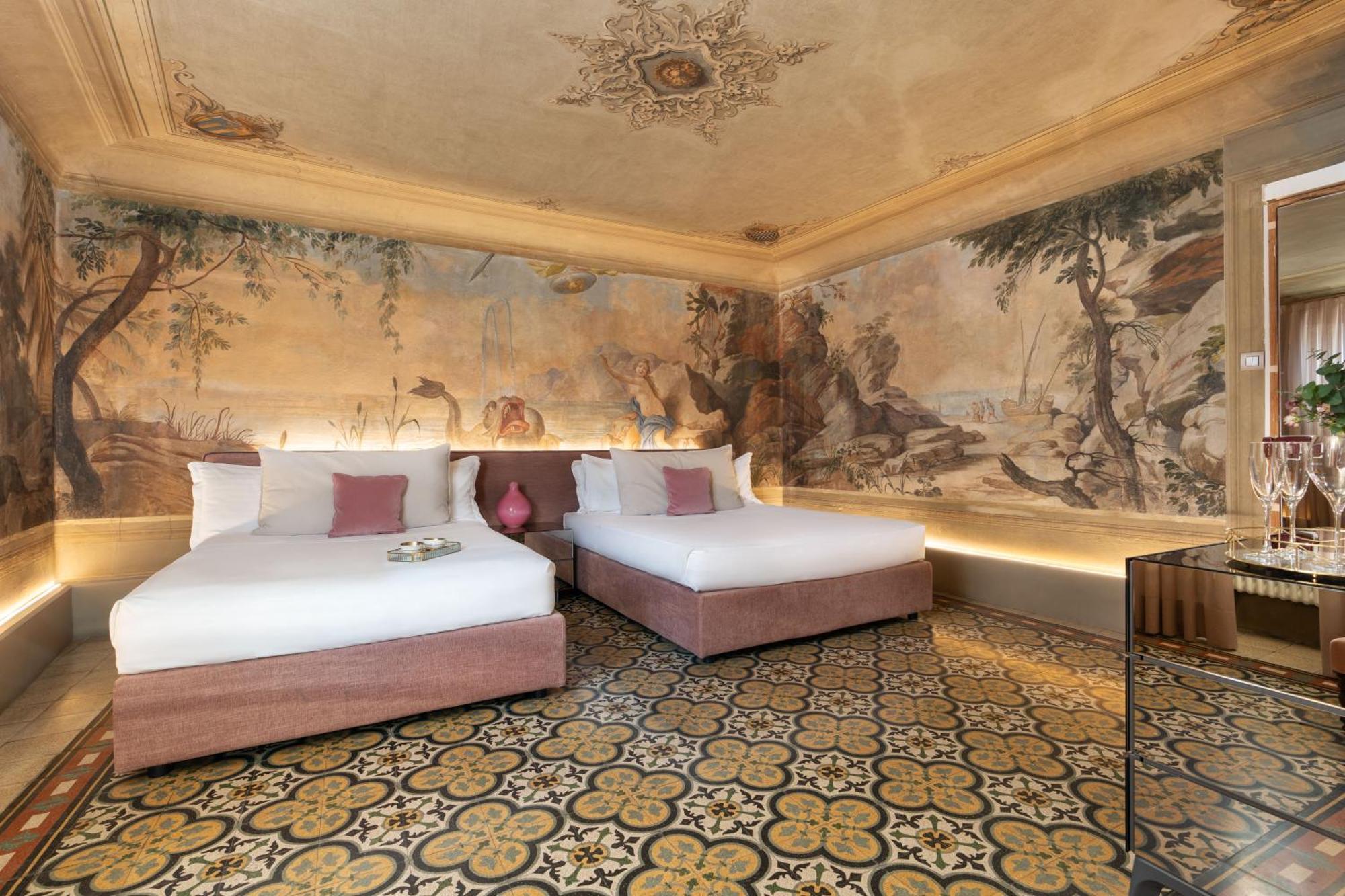 Queen Suite Spa Bath