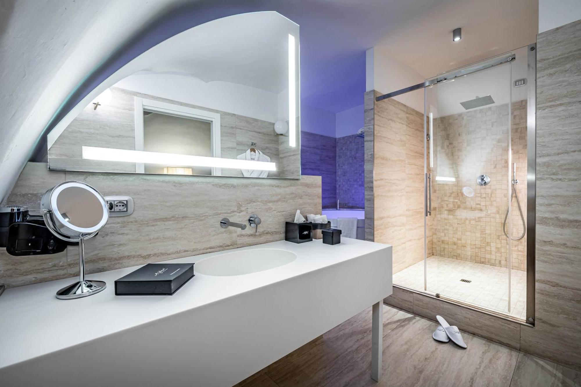 Exclusive Suite River View