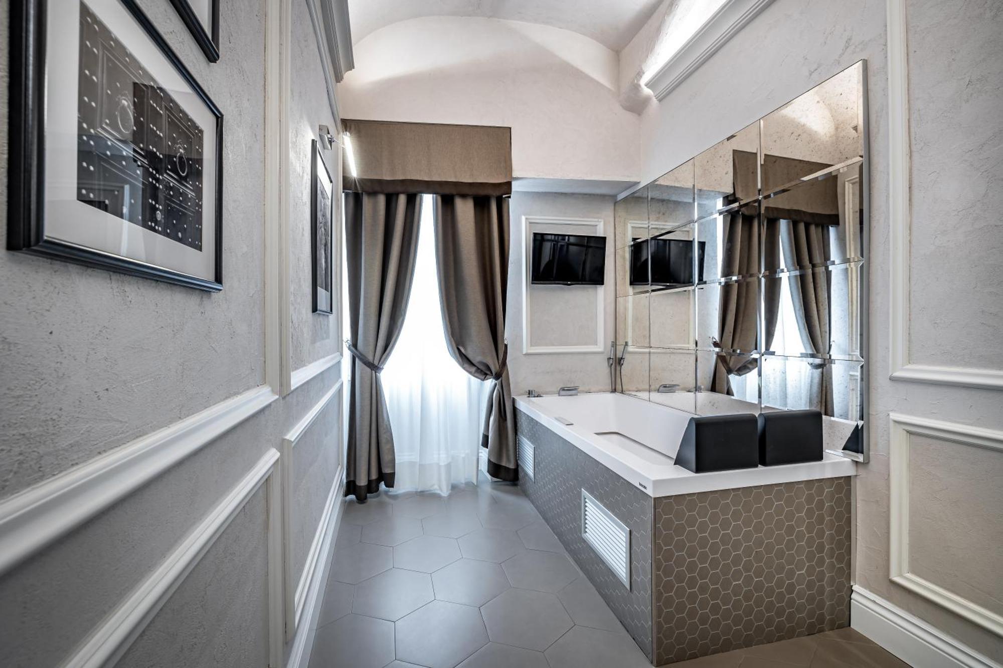 Exclusive Suite River View