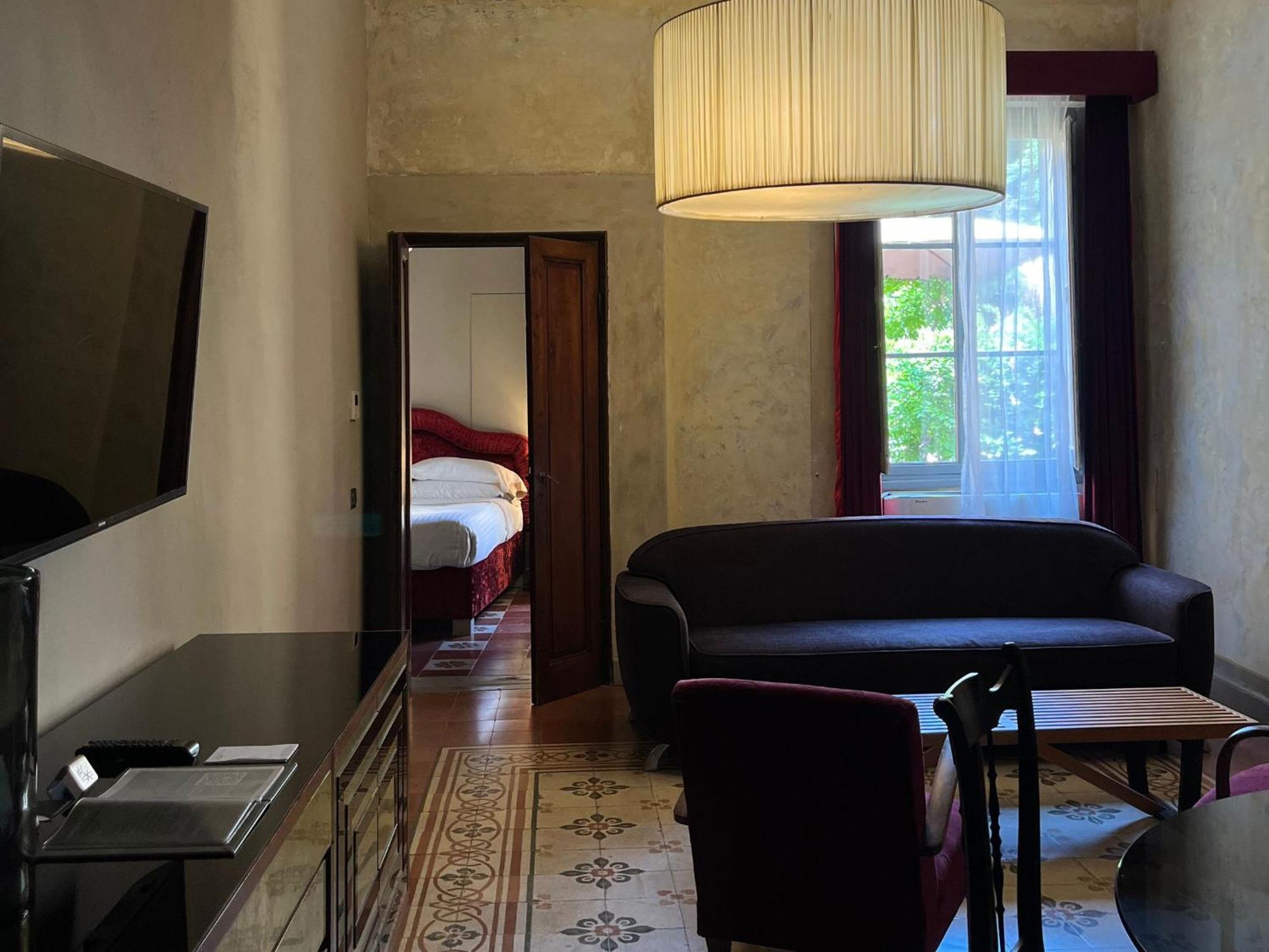 1 Bedroom Apartment Sofa Bed