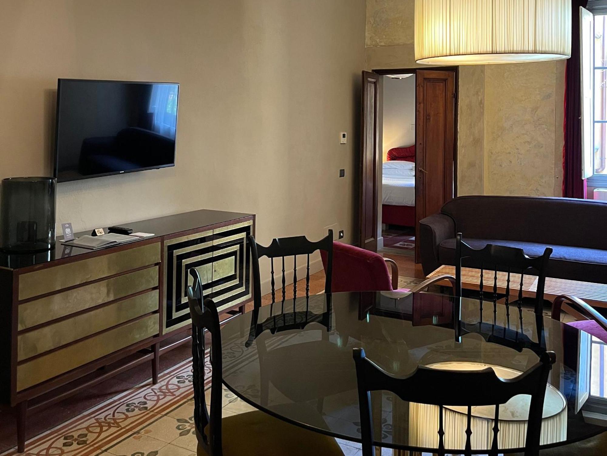 1 Bedroom Apartment Sofa Bed