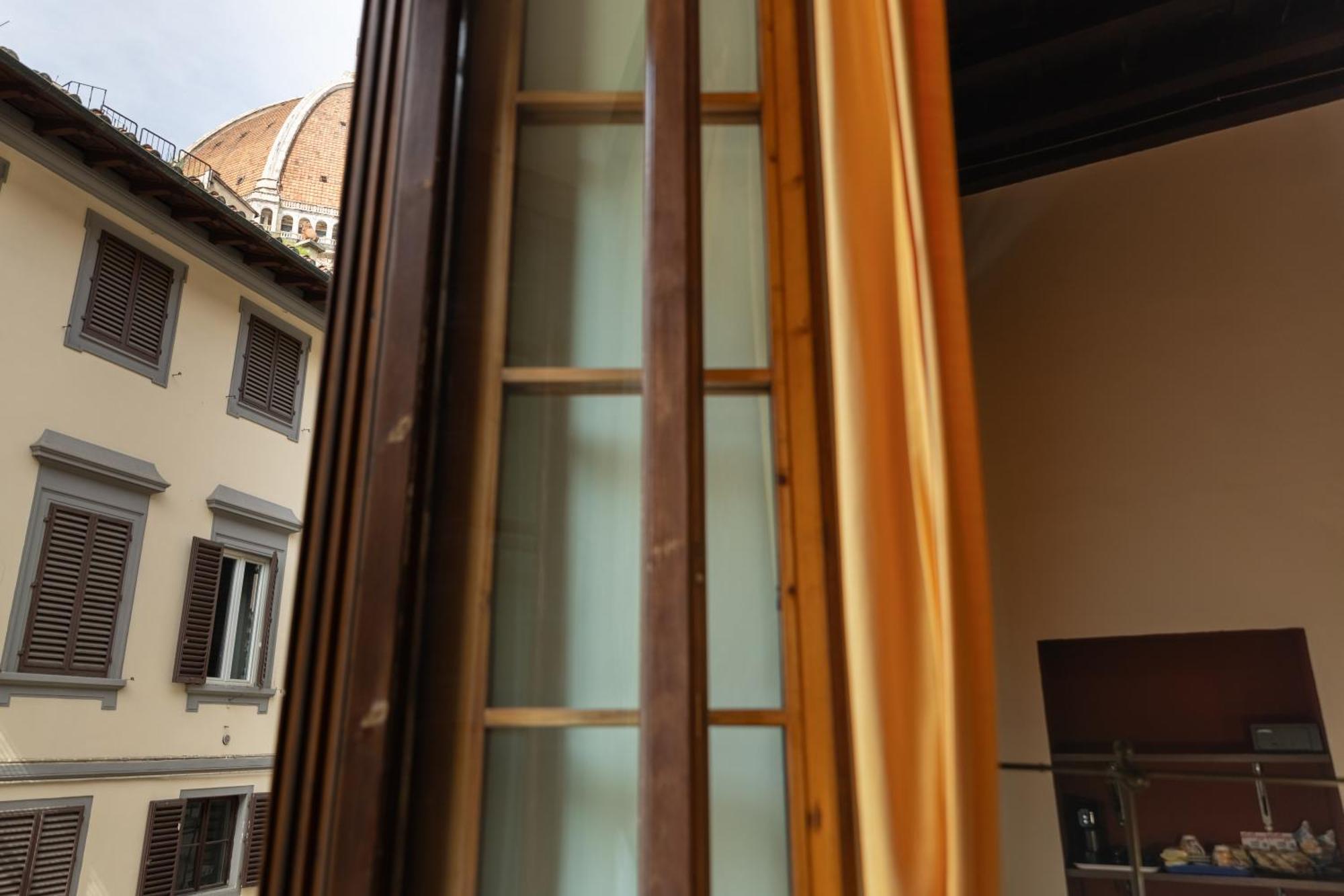 Deluxe Double or Twin Room City View