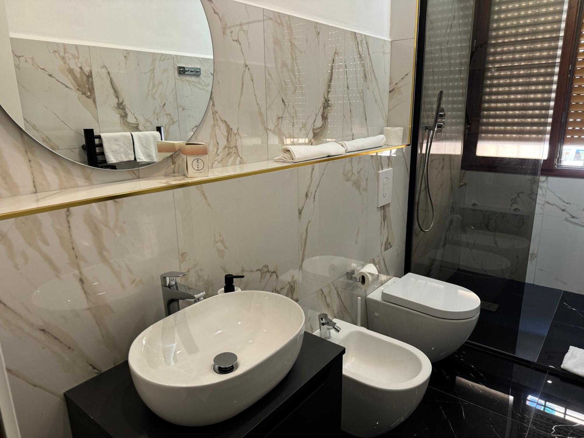 Deluxe Suite Spa Bath