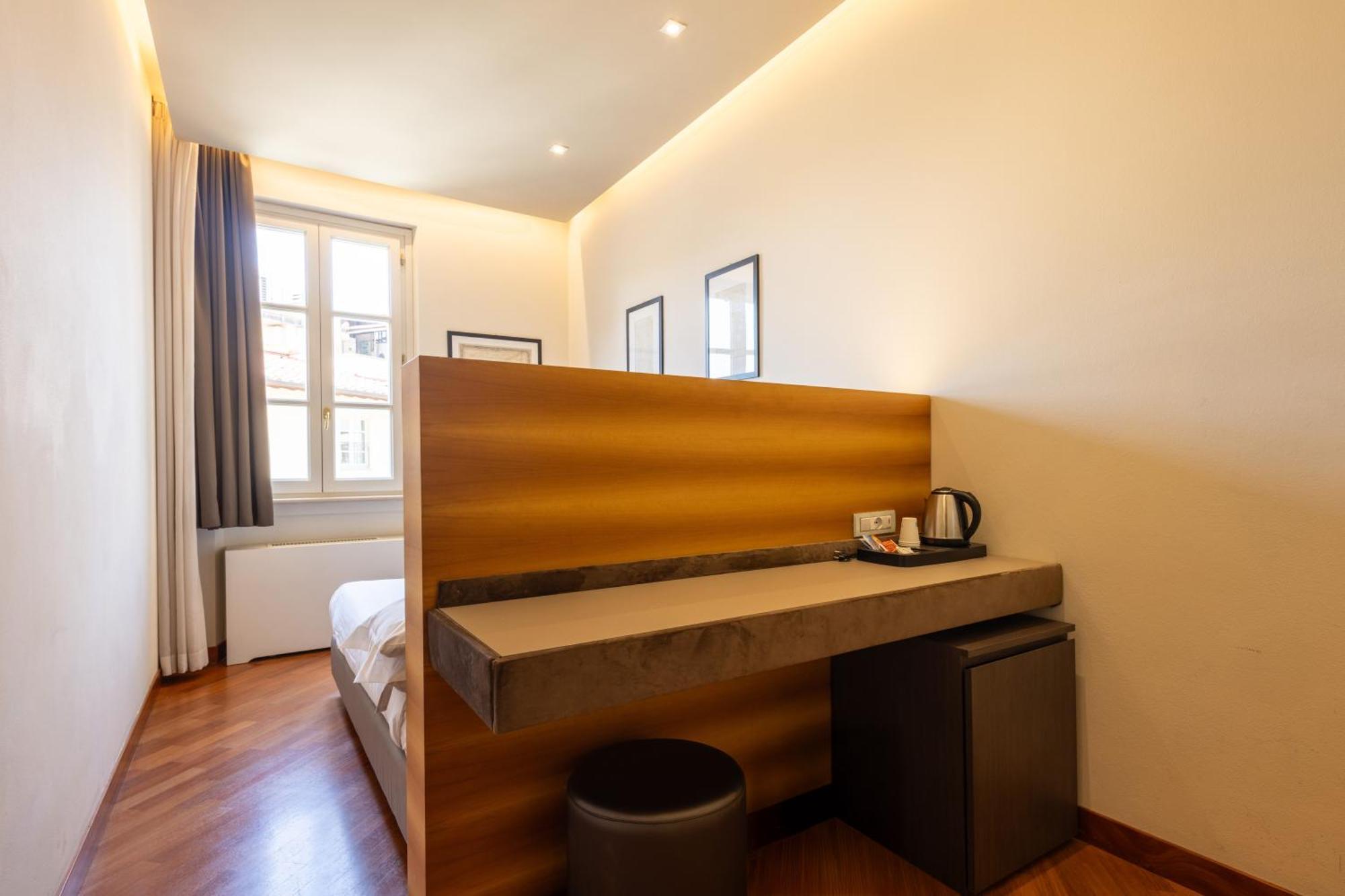 Double Room with French Bed,1706782018:JPEG