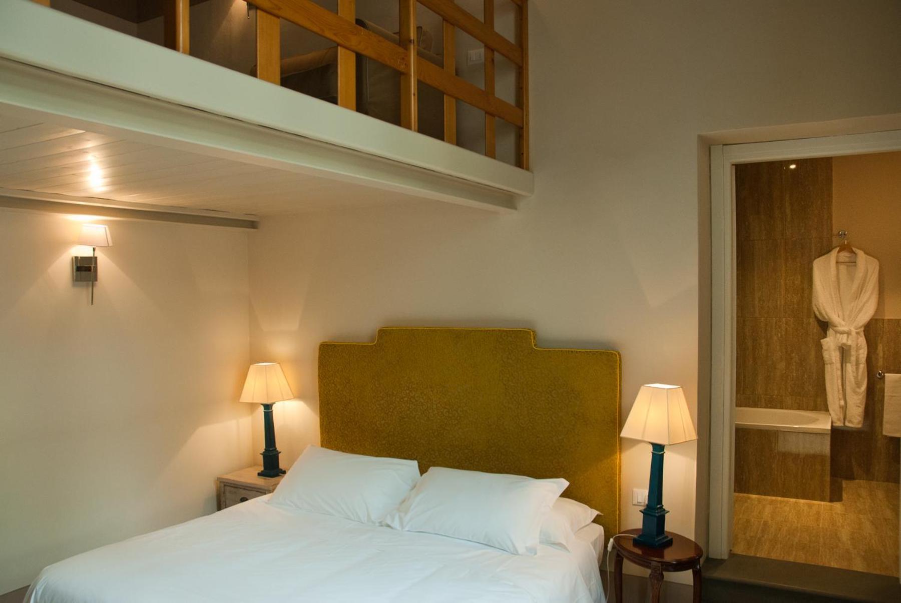 Deluxe Room,1730032491:JPEG