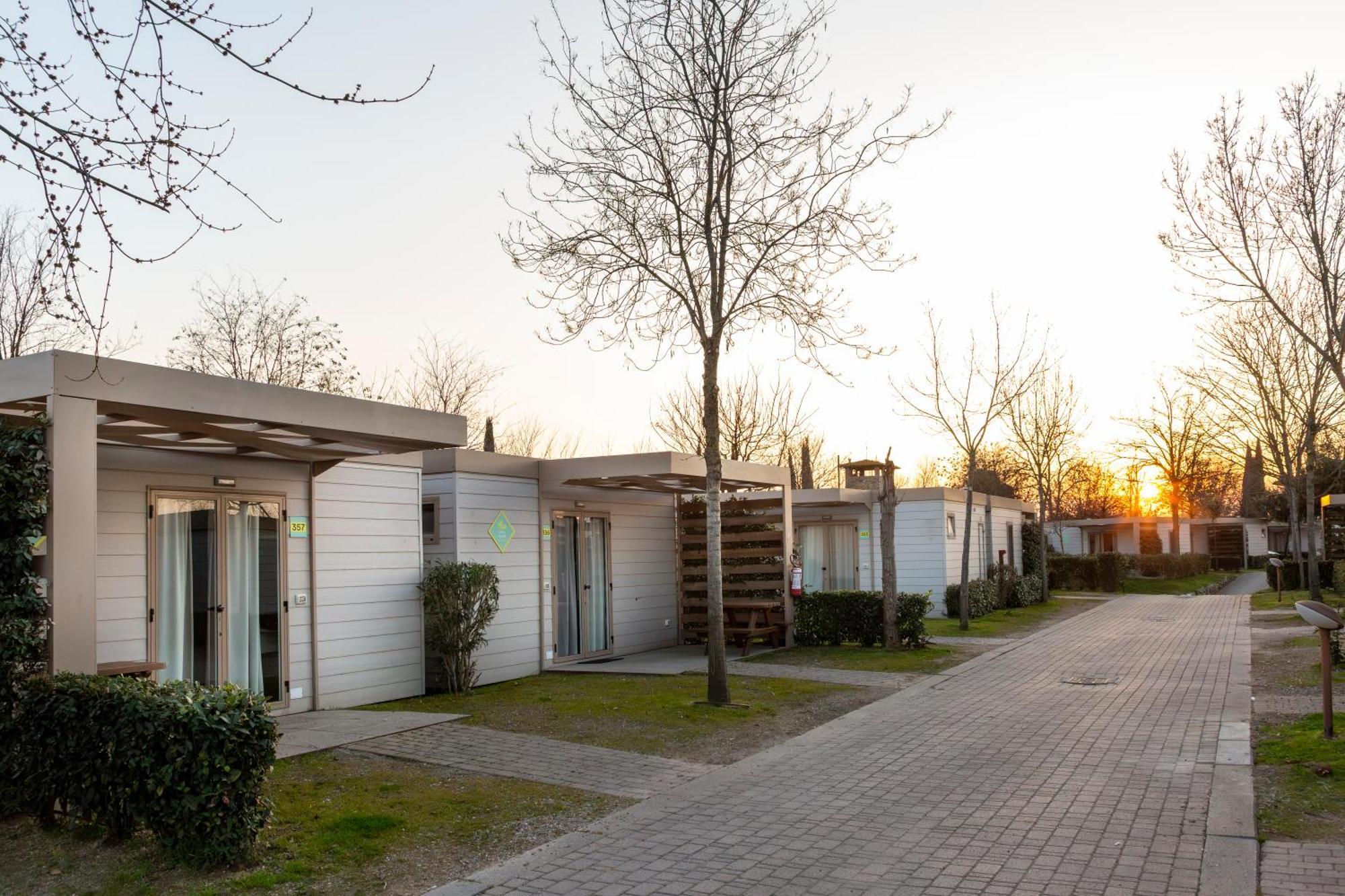 Deluxe Bungalow