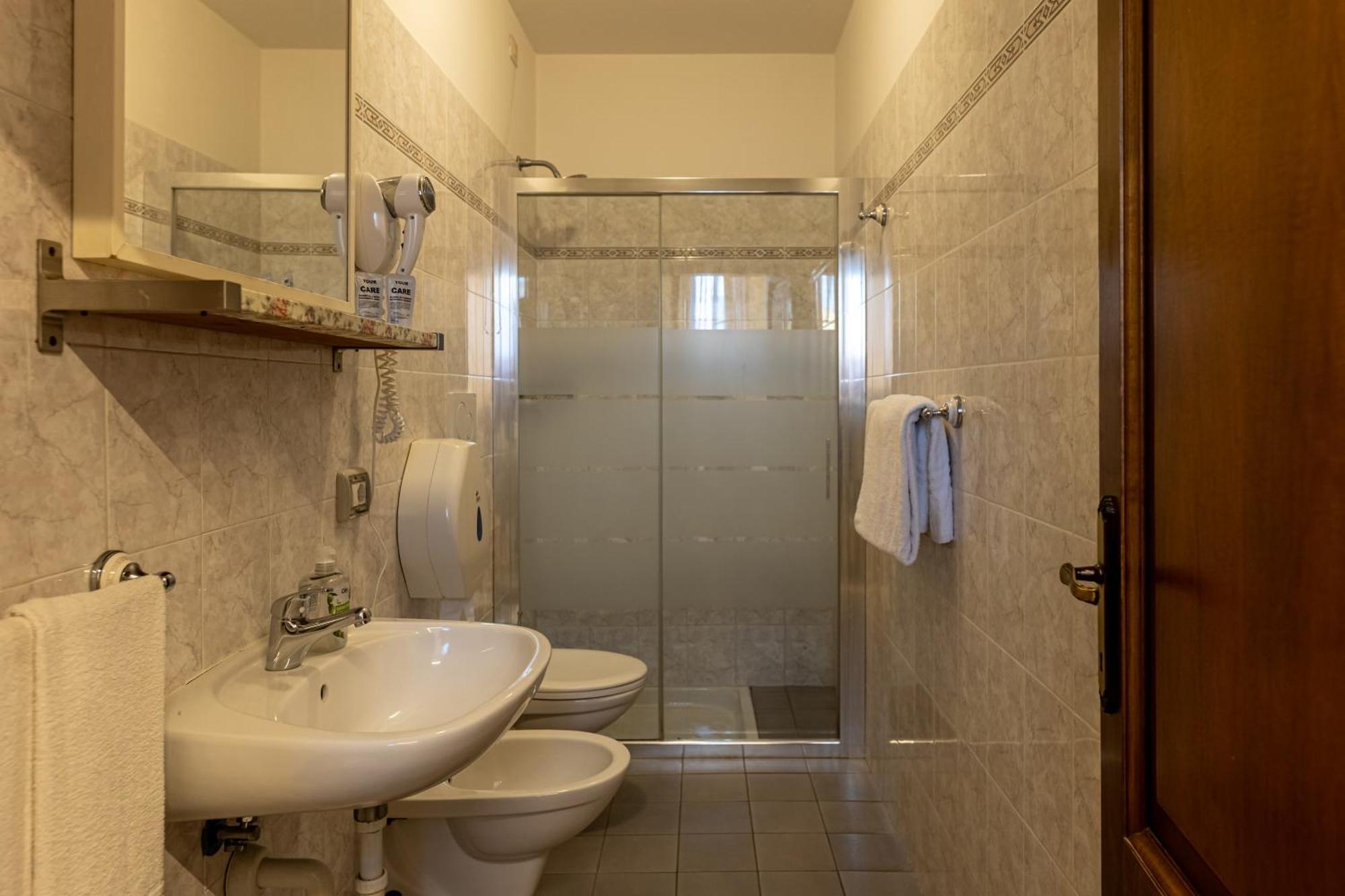 Single Room Private Bathroom