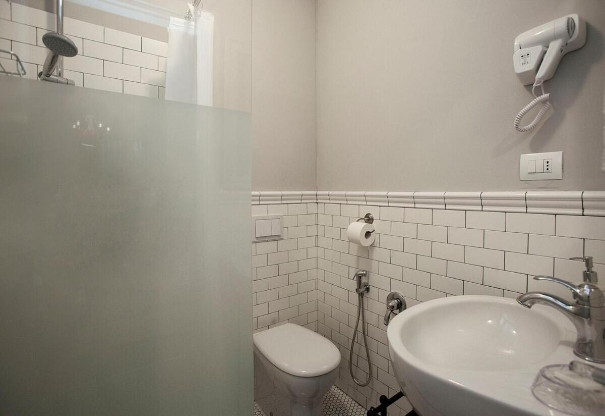 Double Room Private Bathroom