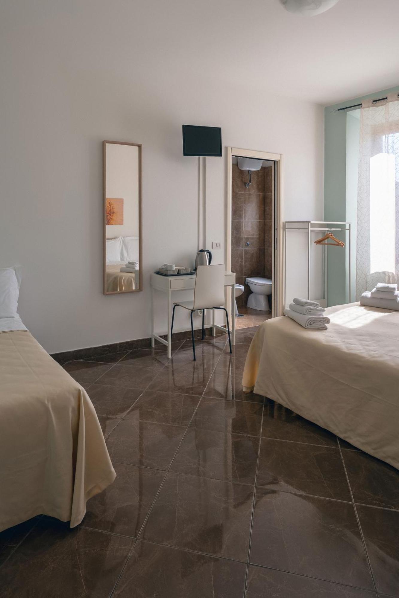Triple Room,1769958427:JPEG