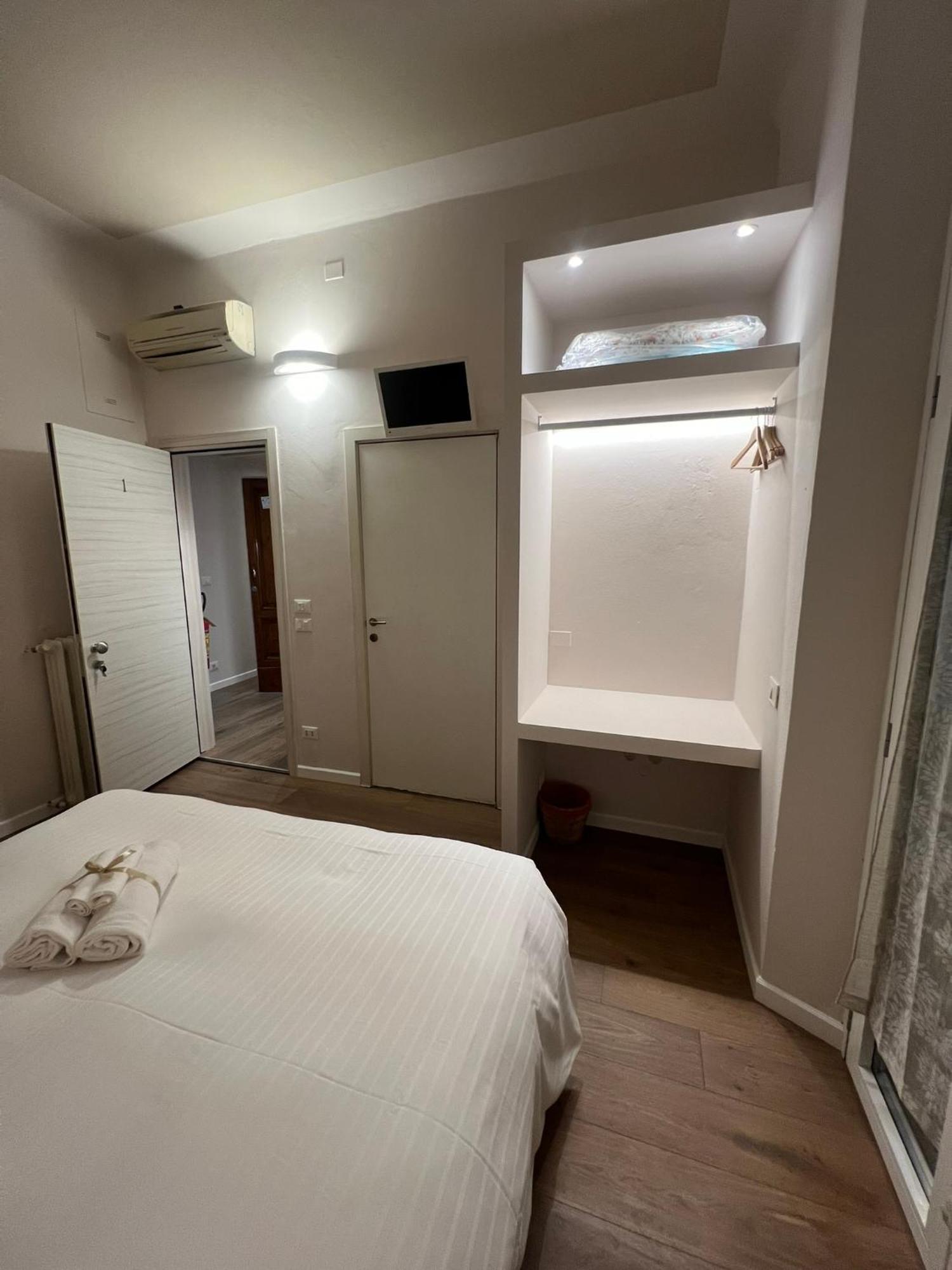Double or Twin Room Bathroom