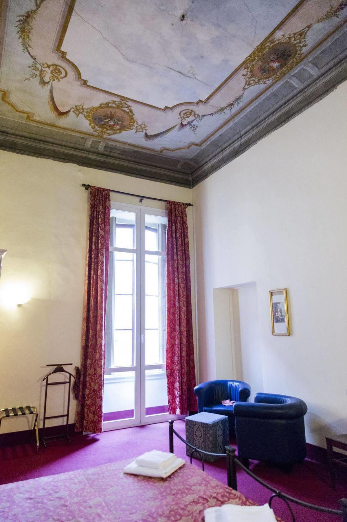 Camera Matrimoniale/Doppia con Letti Singoli con Bagno Privato Esterno