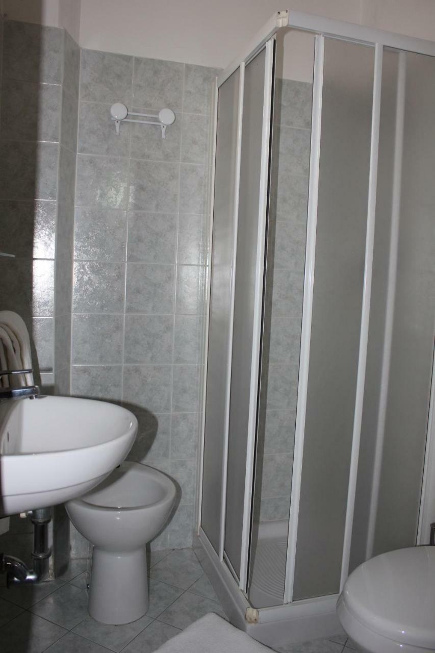 Double Room,780912819:JPEG