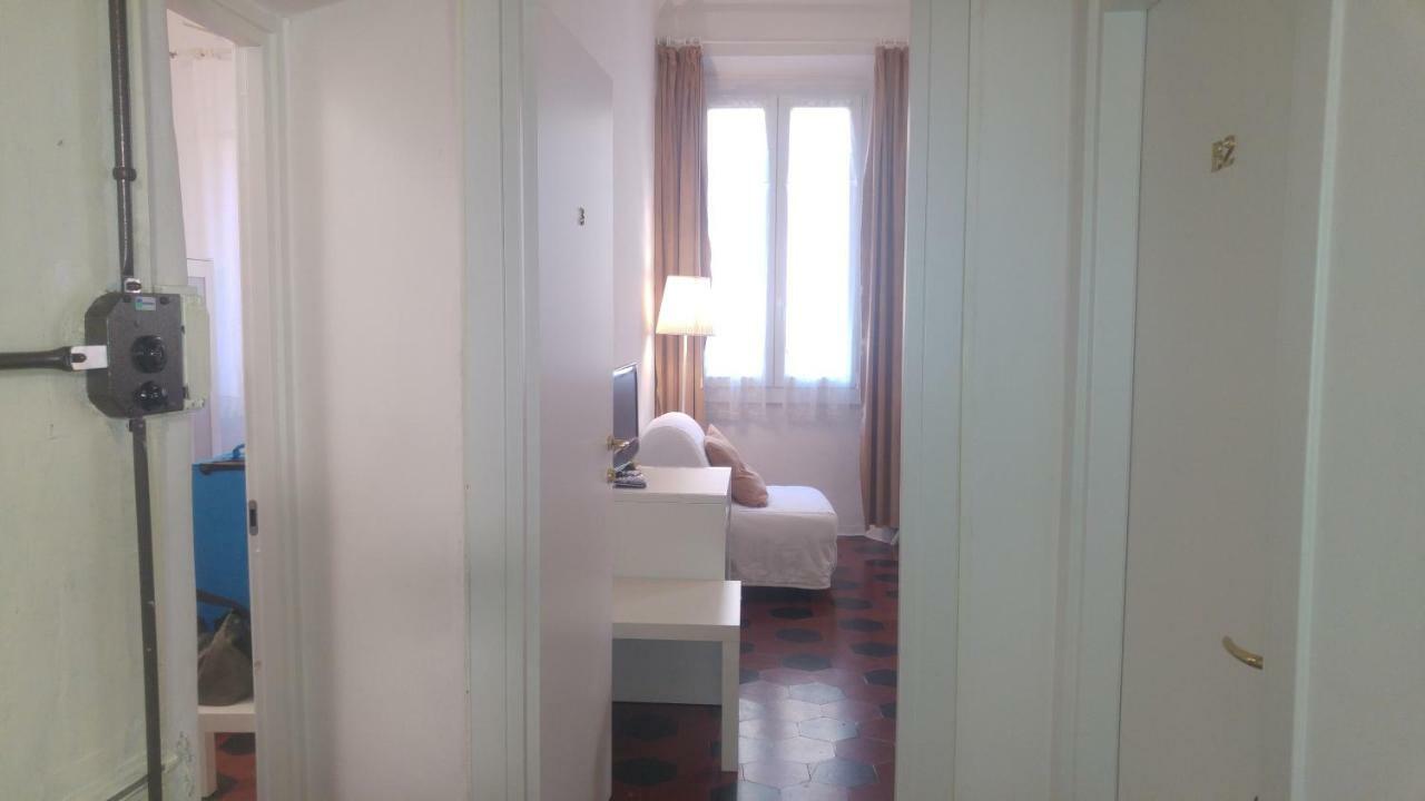 Camera Matrimoniale/Doppia con Letti Singoli con Letto Supplementare