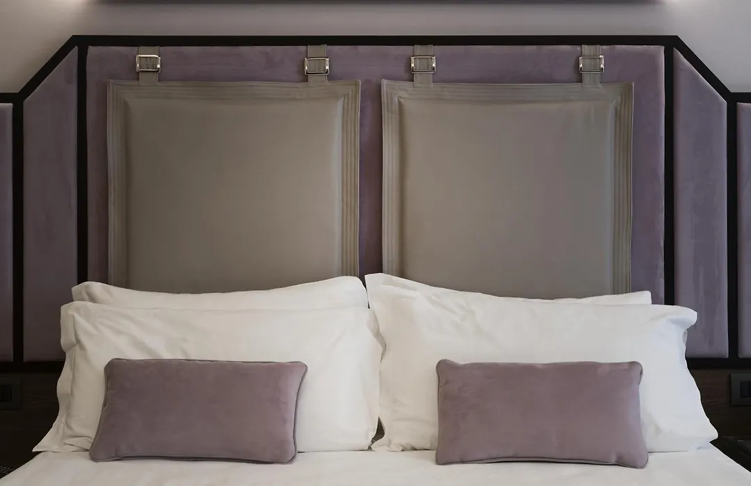 Solo Experience Hotel-1