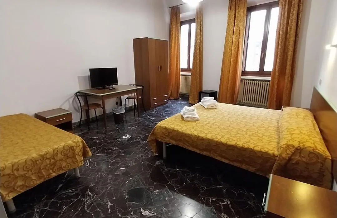 Hotel Montreal-1