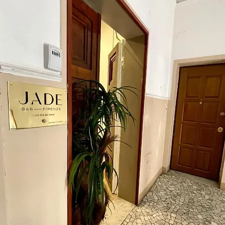 Jade Stays-3
