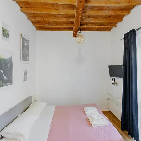 Florence David'S Guesthouse Steps From Accademia Gallery-3