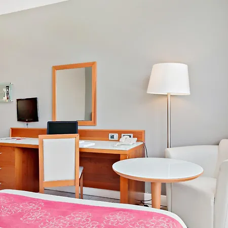 Italiana Hotels Florence-3