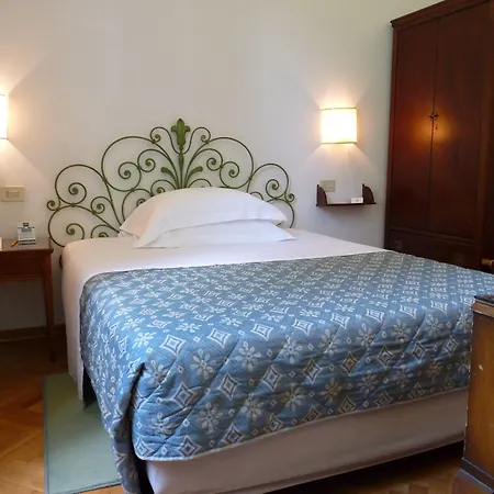 Classic Hotel-3