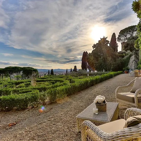 Villa Le Fontanelle - Residenza d'Epoca-3