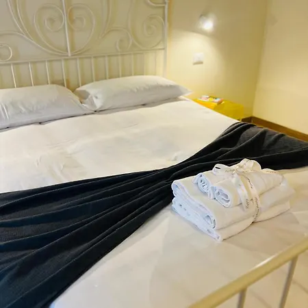 Bed & Bed Peterson-2