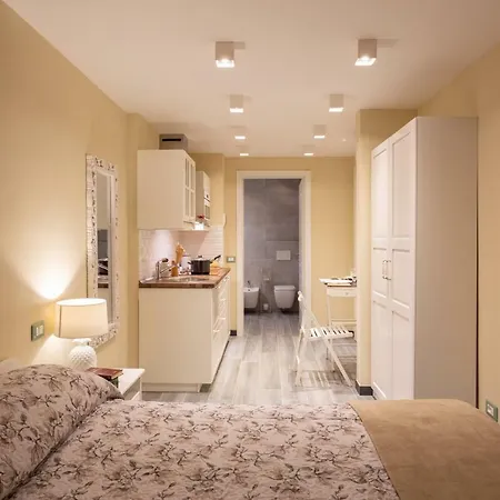 Le stanze di Carla! Con cucina e bagno privato-2