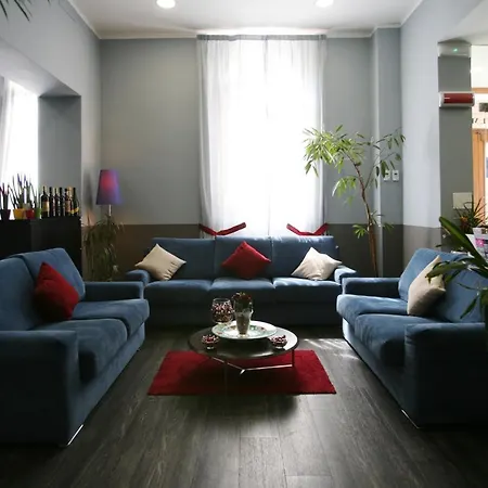 Hotel Magenta-2